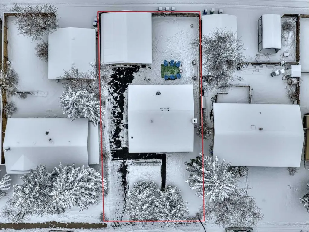 7723 Hunterview Drive NW Calgary AB T2K 4P8