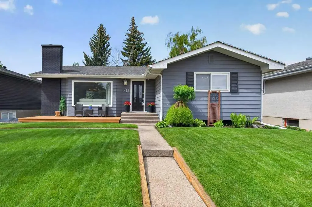 425 Woodland Crescent SE Calgary AB T2J 1J7