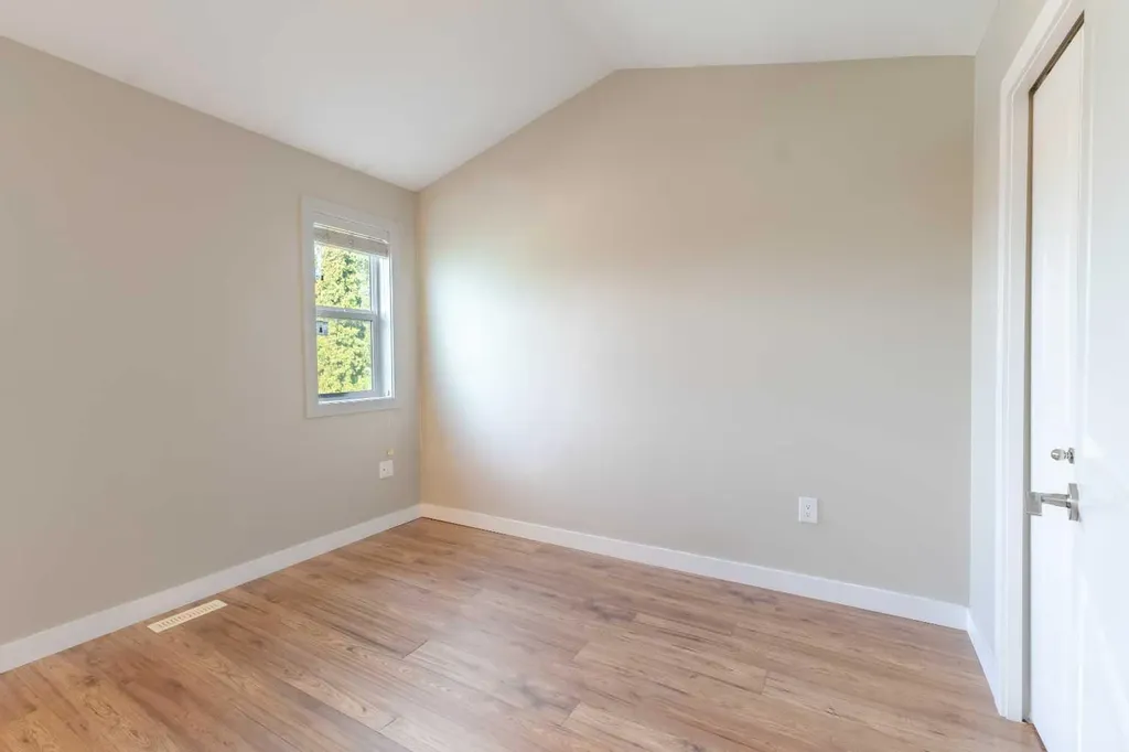 10204 113 Avenue NW Edmonton AB T5G 0W9
