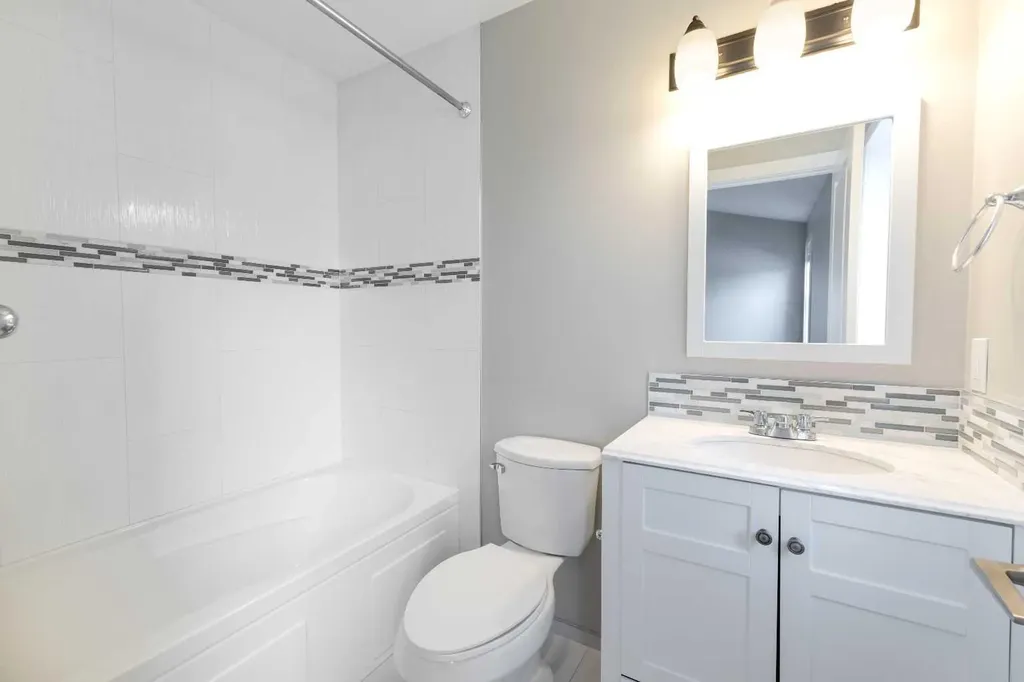 10204 113 Avenue NW Edmonton AB T5G 0W9