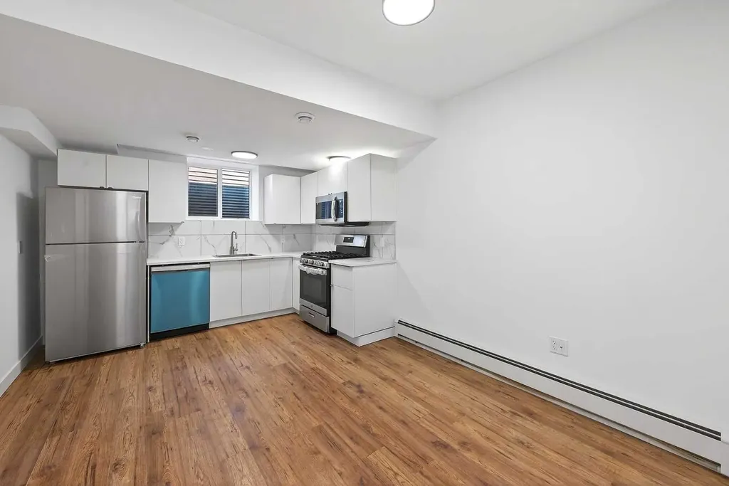 10204 113 Avenue NW Edmonton AB T5G 0W9