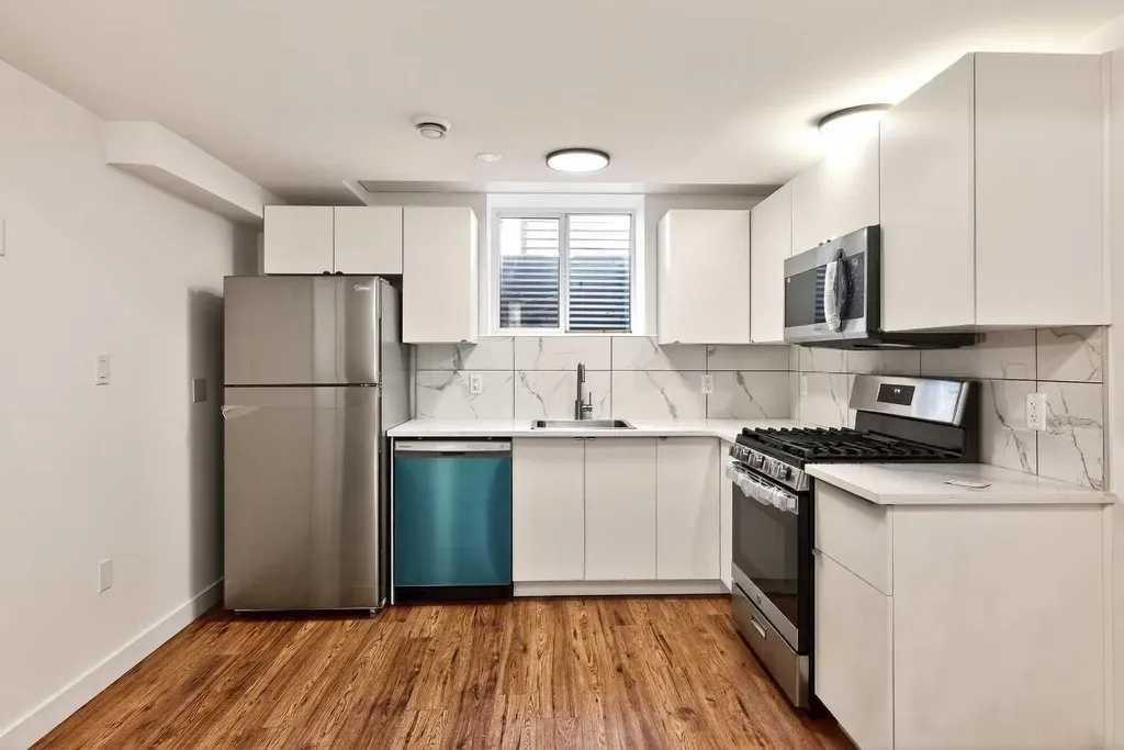 10204 113 Avenue NW Edmonton AB T5G 0W9