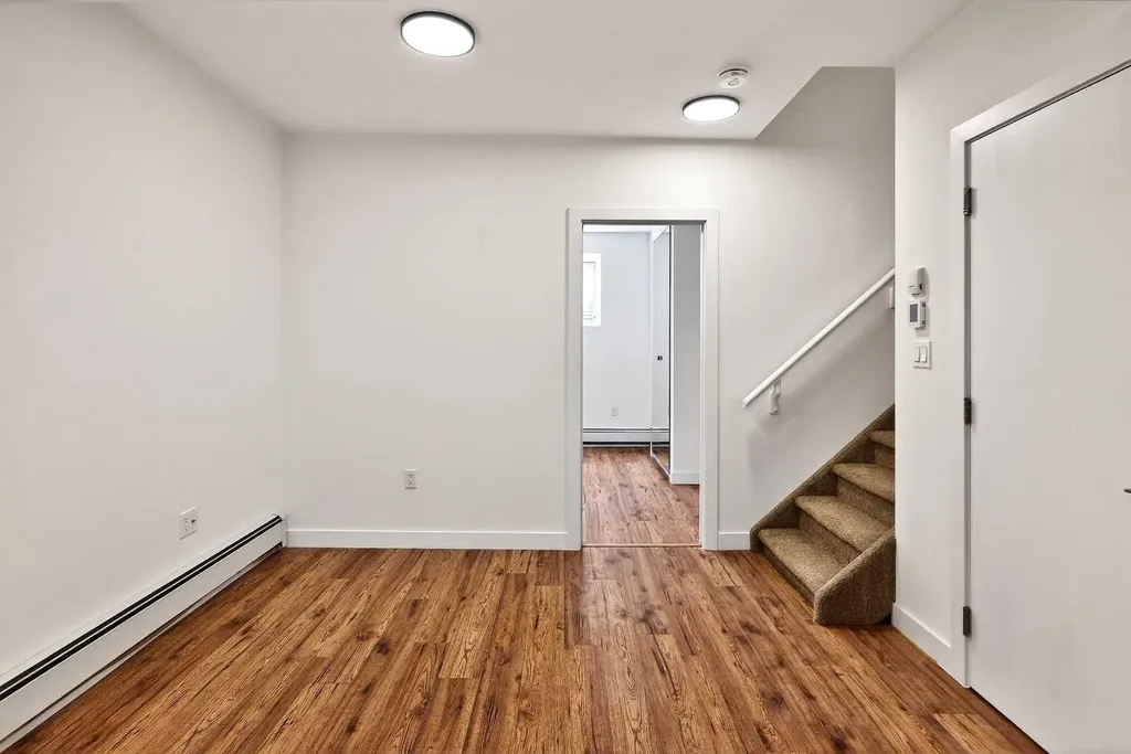 10204 113 Avenue NW Edmonton AB T5G 0W9