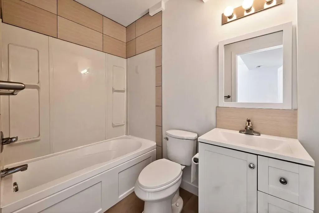 10204 113 Avenue NW Edmonton AB T5G 0W9