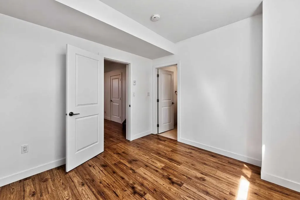 10204 113 Avenue NW Edmonton AB T5G 0W9