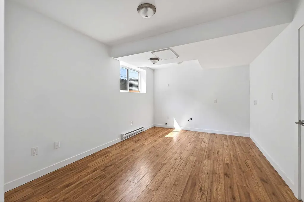 10204 113 Avenue NW Edmonton AB T5G 0W9
