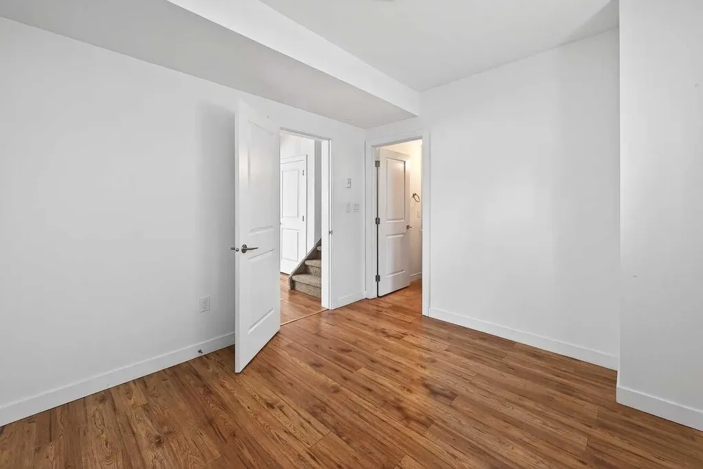 10204 113 Avenue NW Edmonton AB T5G 0W9