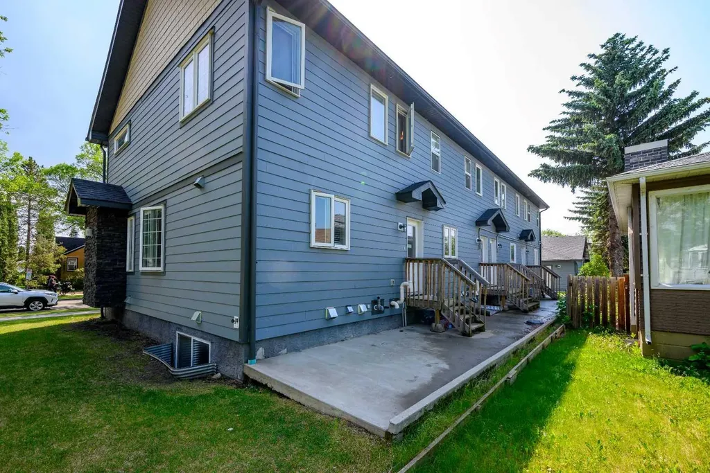 10204 113 Avenue NW Edmonton AB T5G 0W9