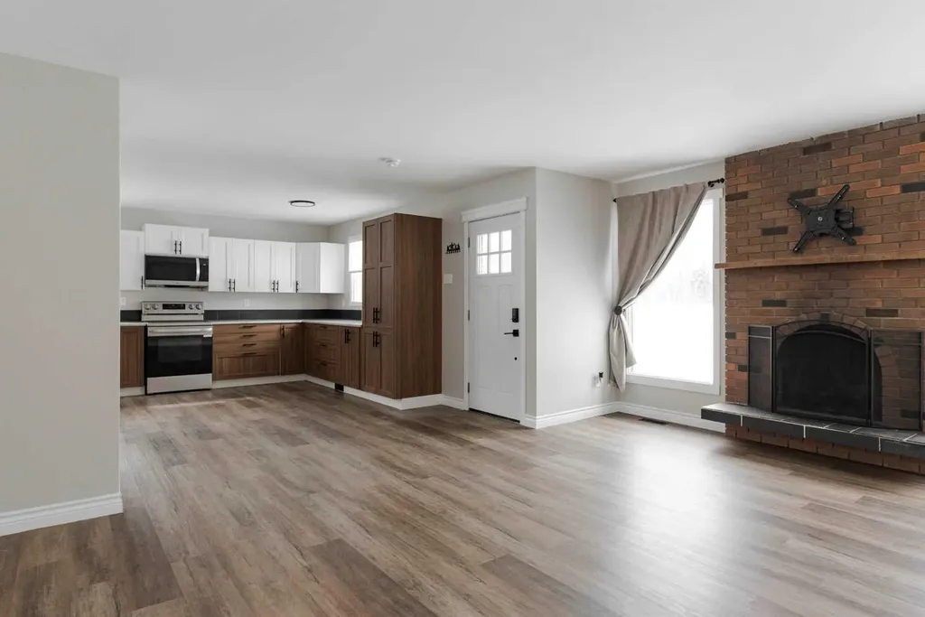 209 Woodland Drive Fort Mcmurray AB T9K1A4