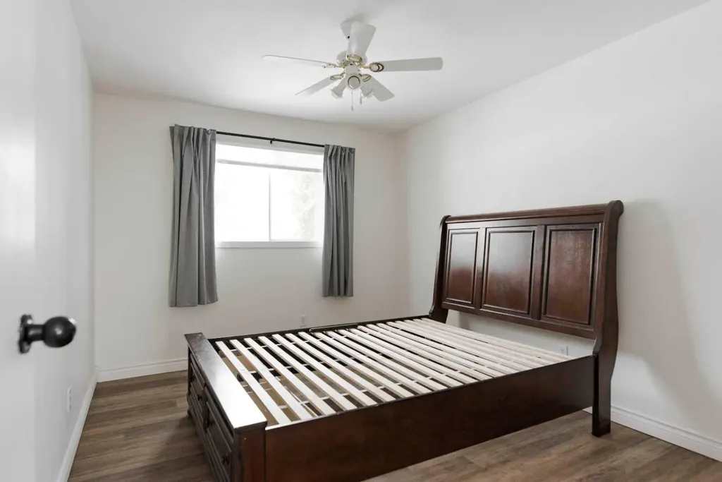 209 Woodland Drive Fort Mcmurray AB T9K1A4