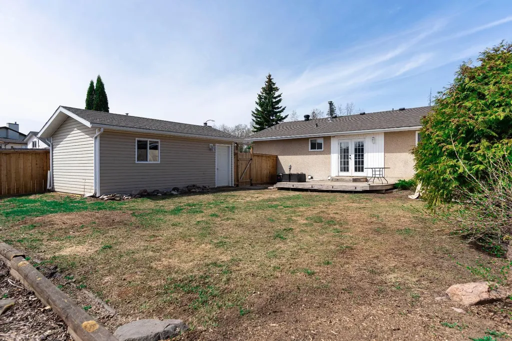 209 Woodland Drive Fort Mcmurray AB T9K1A4