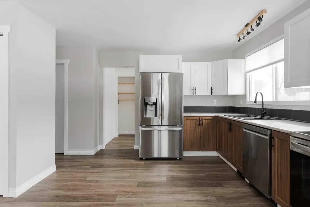 209 Woodland Drive Fort Mcmurray AB T9K1A4