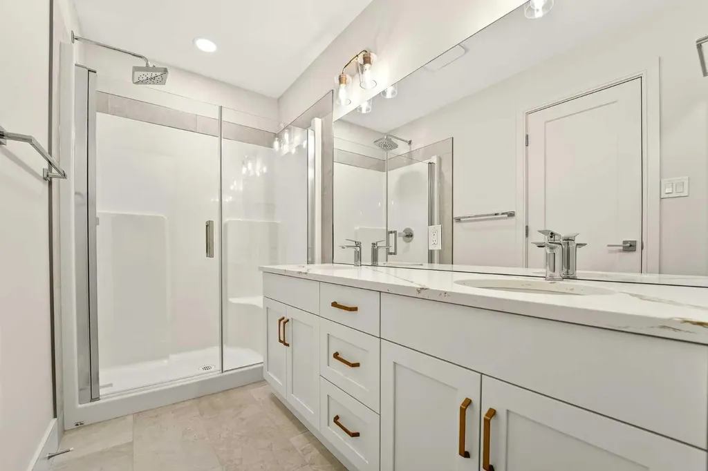 3109 44 Street S Lethbridge AB T1K 8L1
