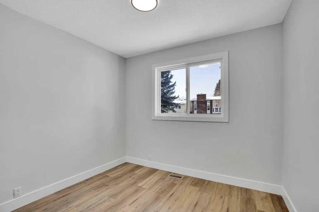 363 Templeside Circle NE Calgary AB T1Y 3M1