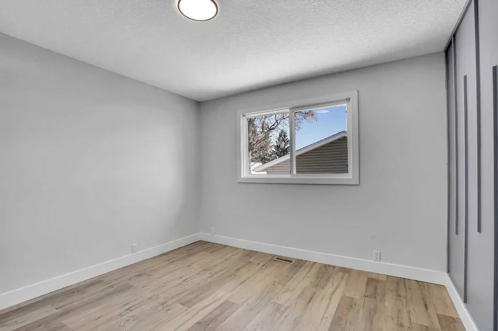 363 Templeside Circle NE Calgary AB T1Y 3M1