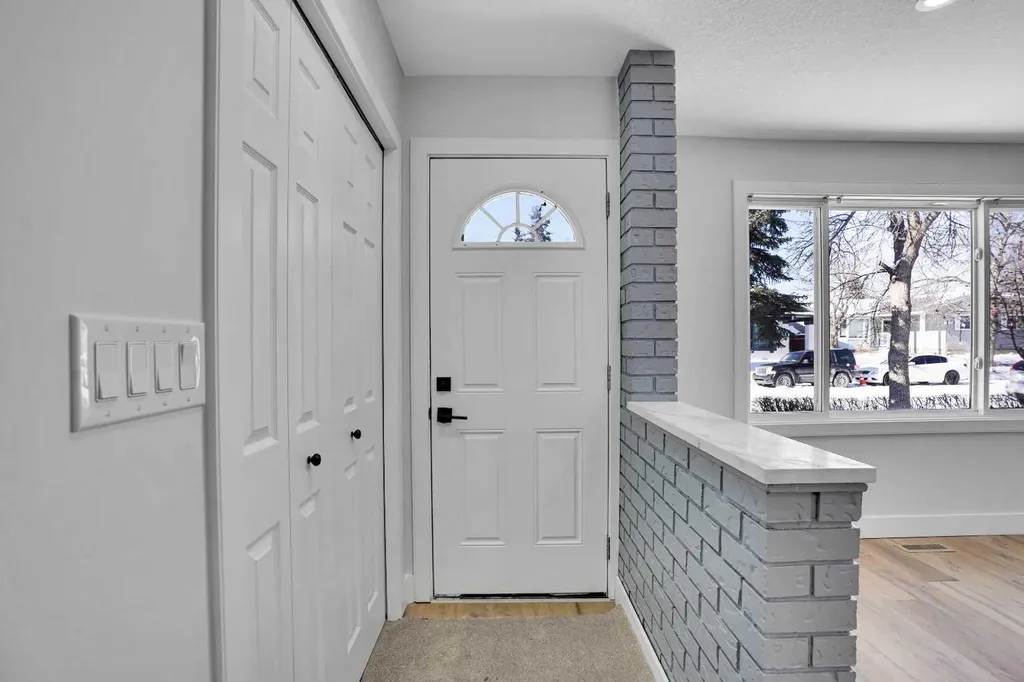 363 Templeside Circle NE Calgary AB T1Y 3M1