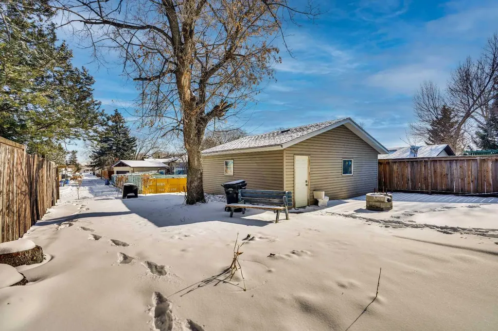 363 Templeside Circle NE Calgary AB T1Y 3M1