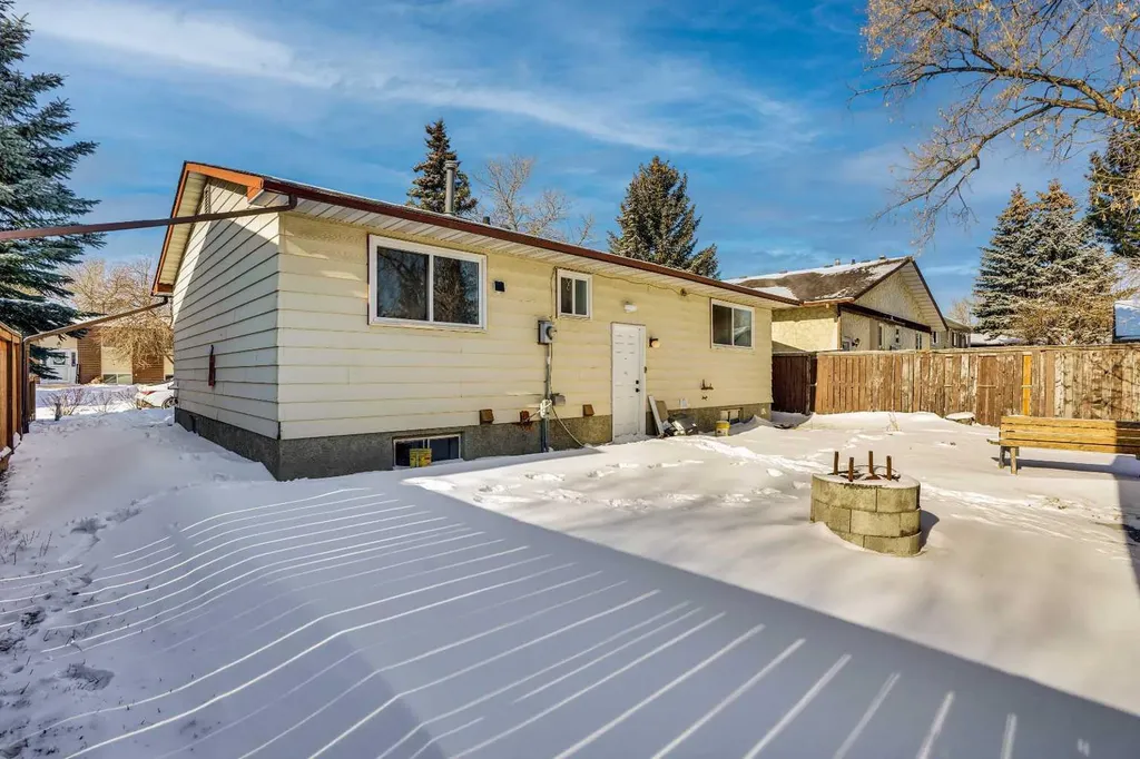 363 Templeside Circle NE Calgary AB T1Y 3M1