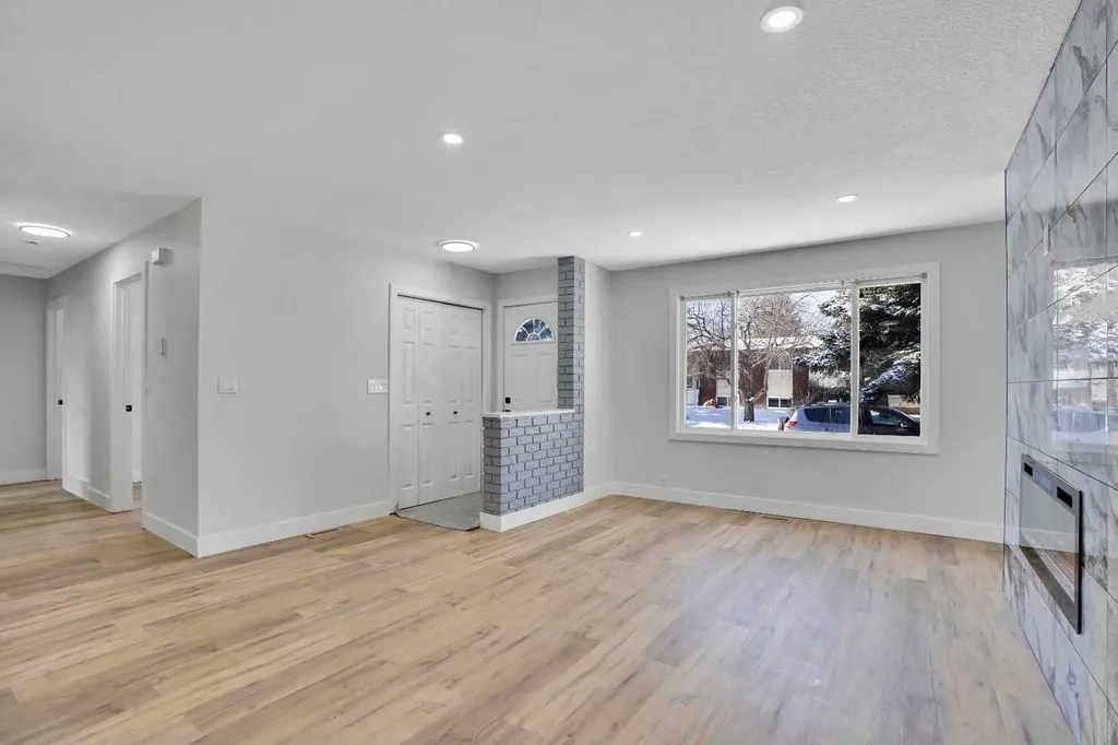 363 Templeside Circle NE Calgary AB T1Y 3M1