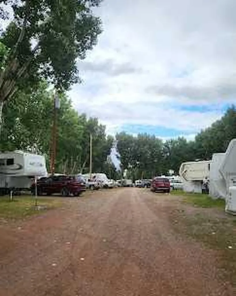 5 S Avenue Magrath AB T0K 1J0
