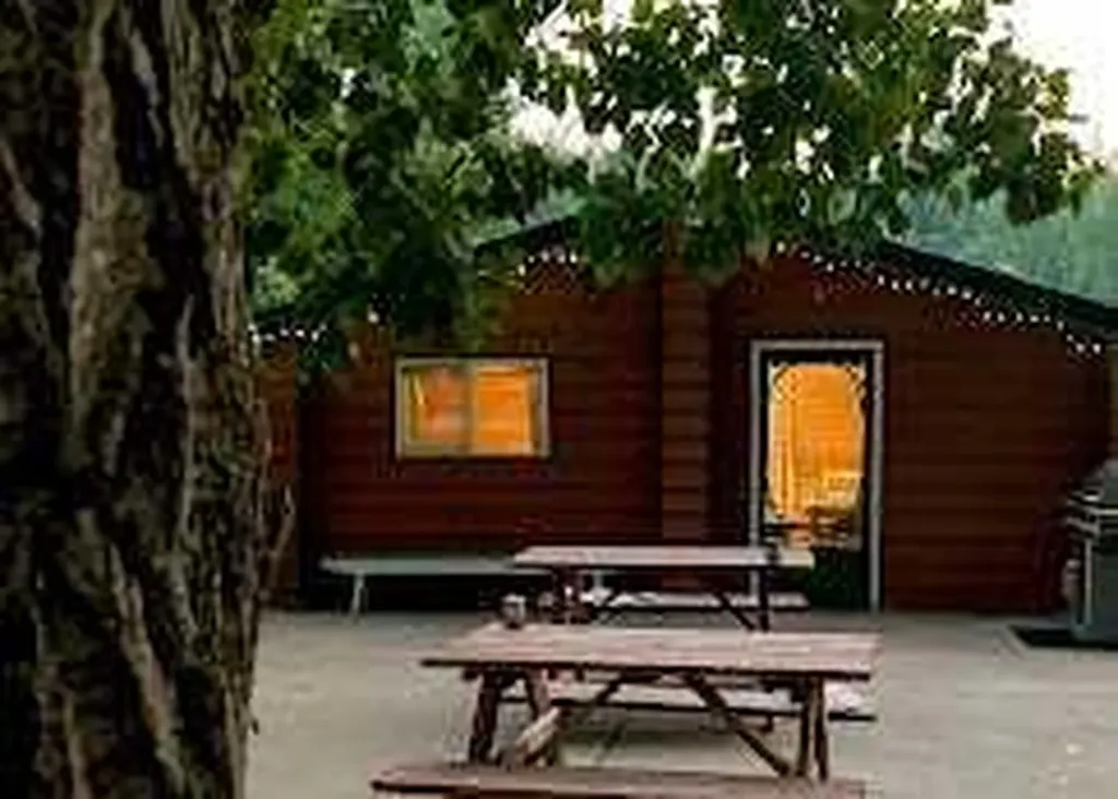 5 S Avenue Magrath AB T0K 1J0