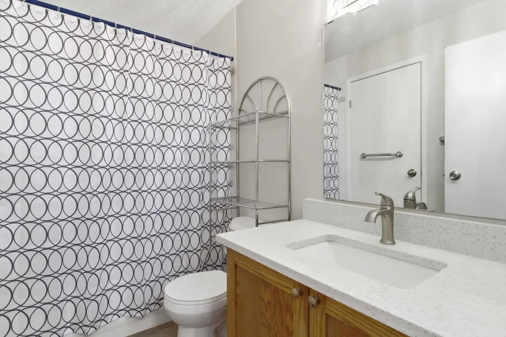 550 Westwood Drive SW Calgary AB T3C 3T9