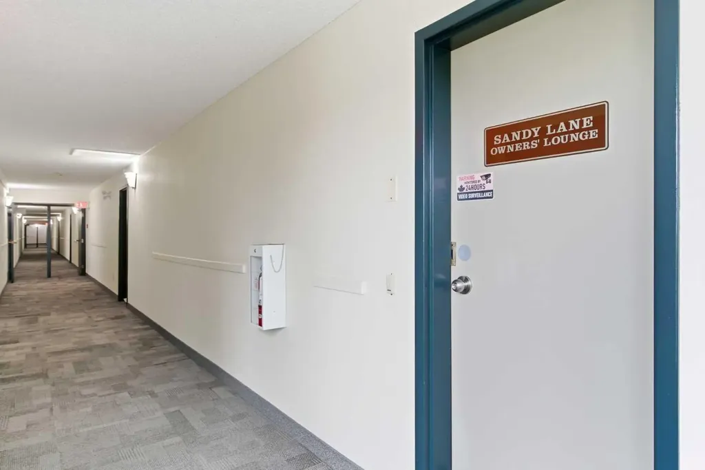550 Westwood Drive SW Calgary AB T3C 3T9
