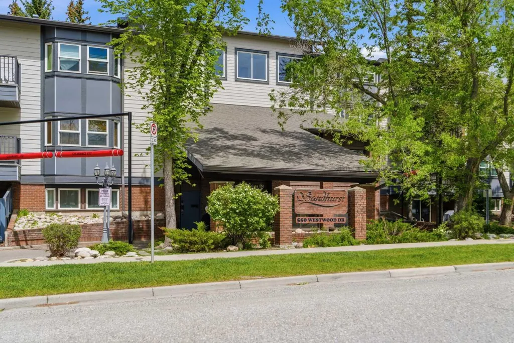 550 Westwood Drive SW Calgary AB T3C 3T9