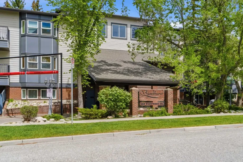 550 Westwood Drive SW Calgary AB T3C 3T9