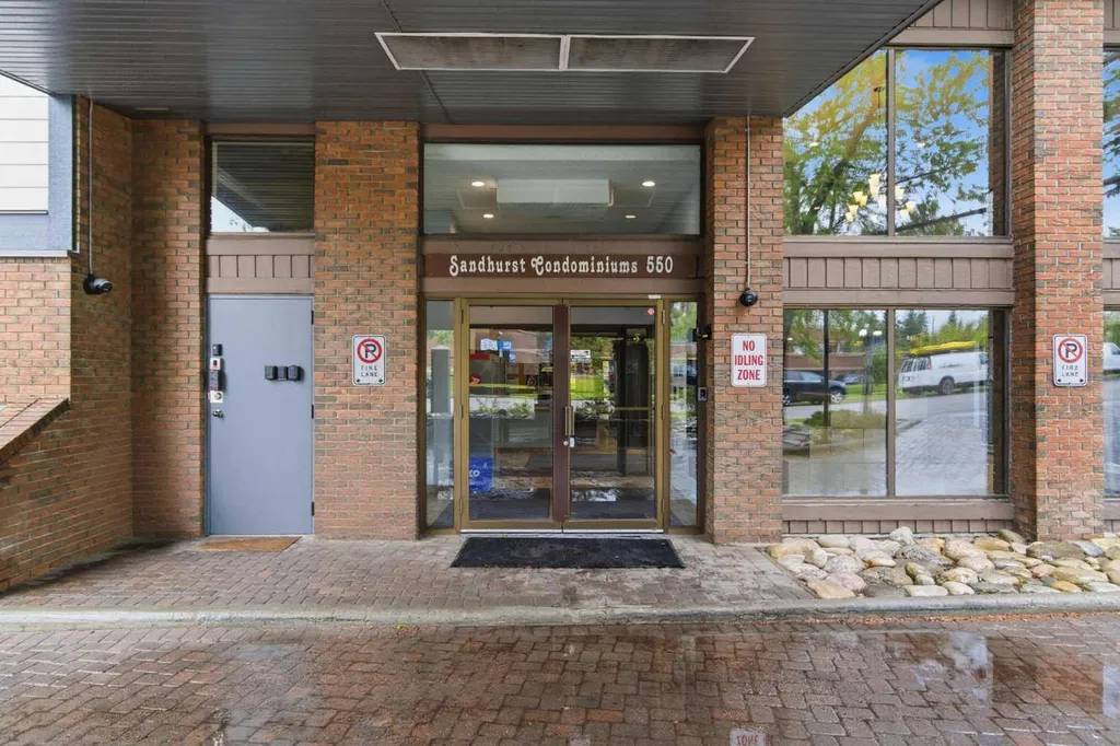 550 Westwood Drive SW Calgary AB T3C 3T9