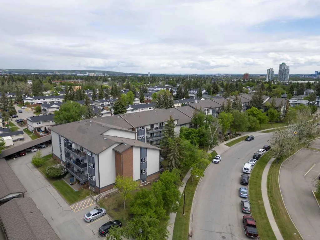 550 Westwood Drive SW Calgary AB T3C 3T9
