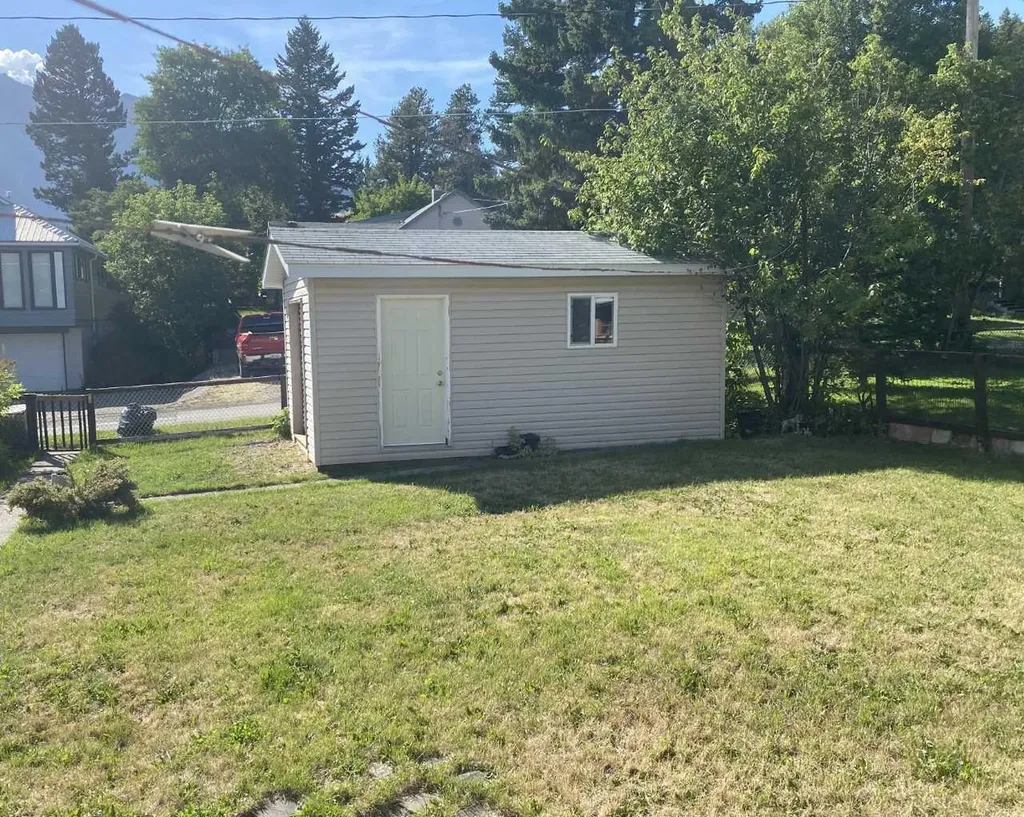 20630 25 Avenue Bellevue AB T0K 0C0