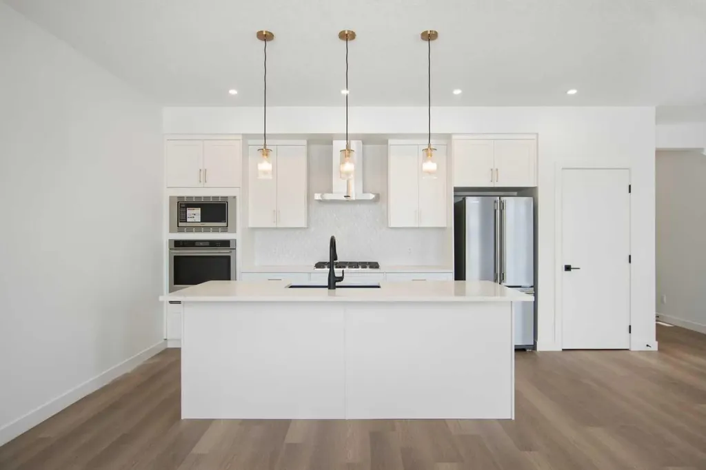 2235 81st Street SW Calgary AB T3H 6M4