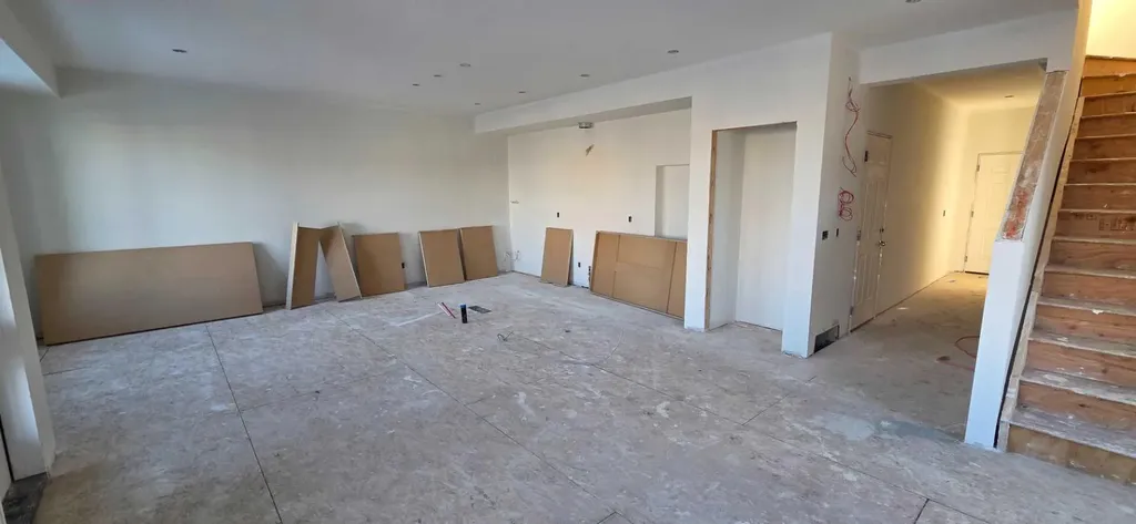 2235 81st Street SW Calgary AB T3H 6M4