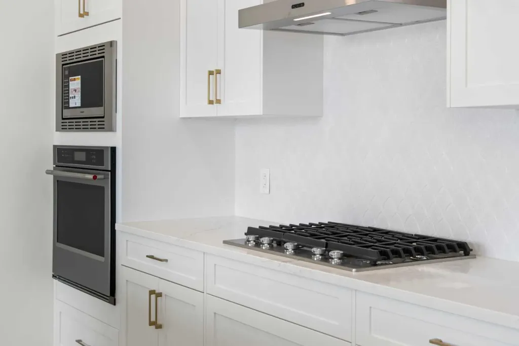 2235 81st Street SW Calgary AB T3H 6M4