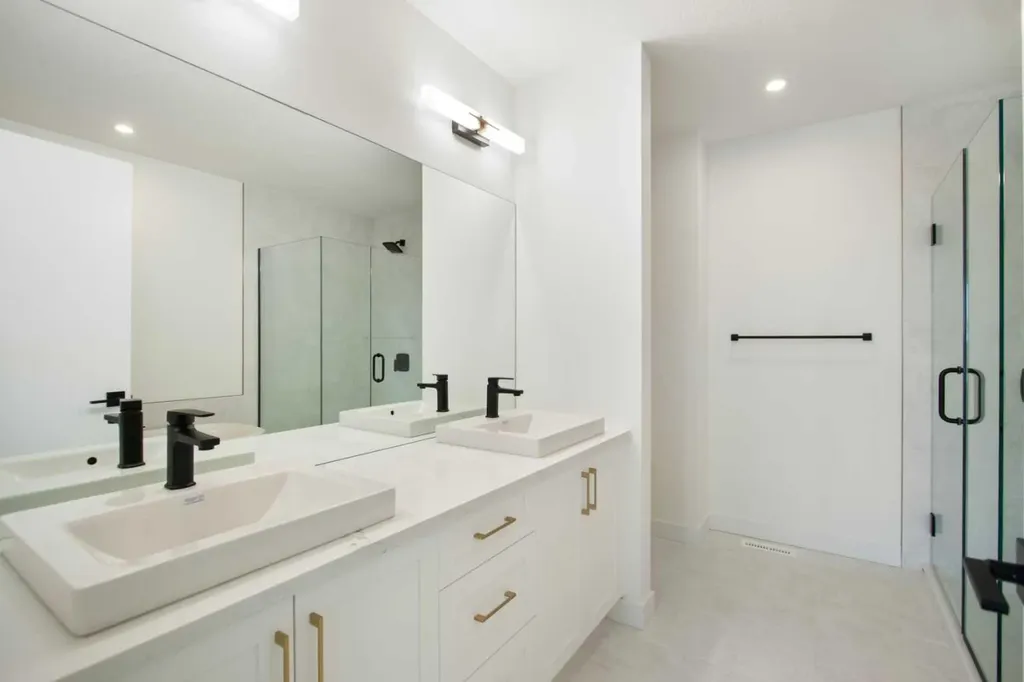 2235 81st Street SW Calgary AB T3H 6M4
