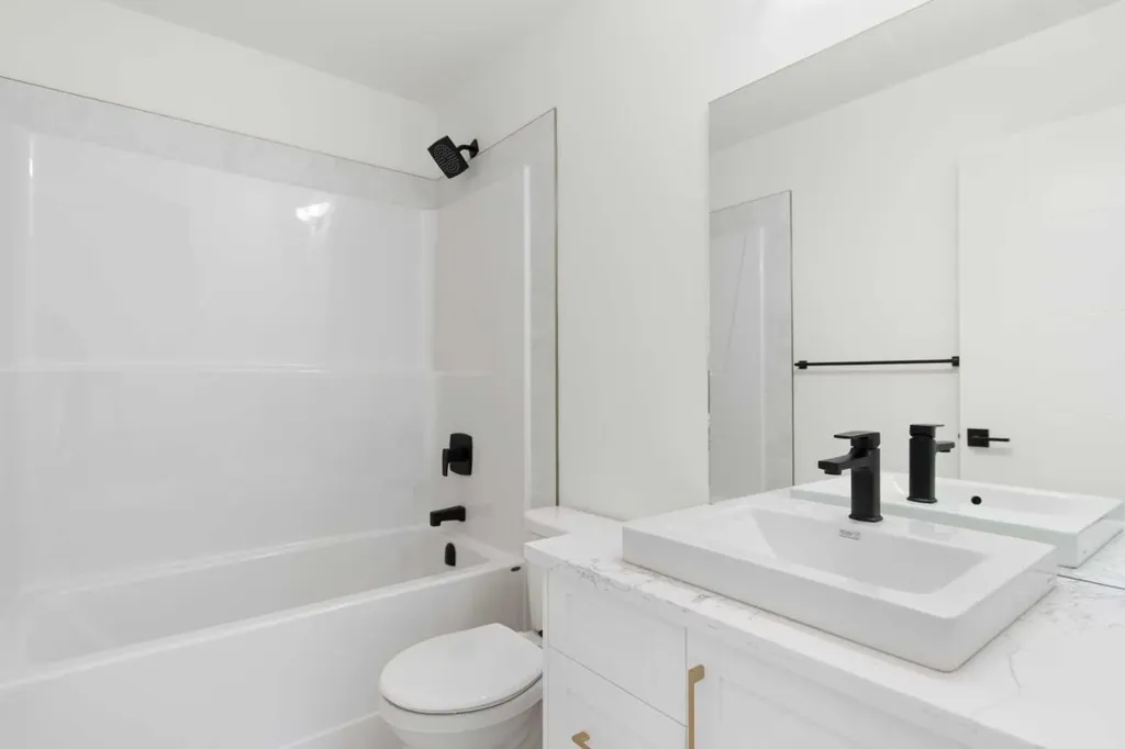 2235 81st Street SW Calgary AB T3H 6M4