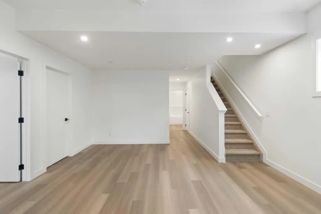 2235 81st Street SW Calgary AB T3H 6M4