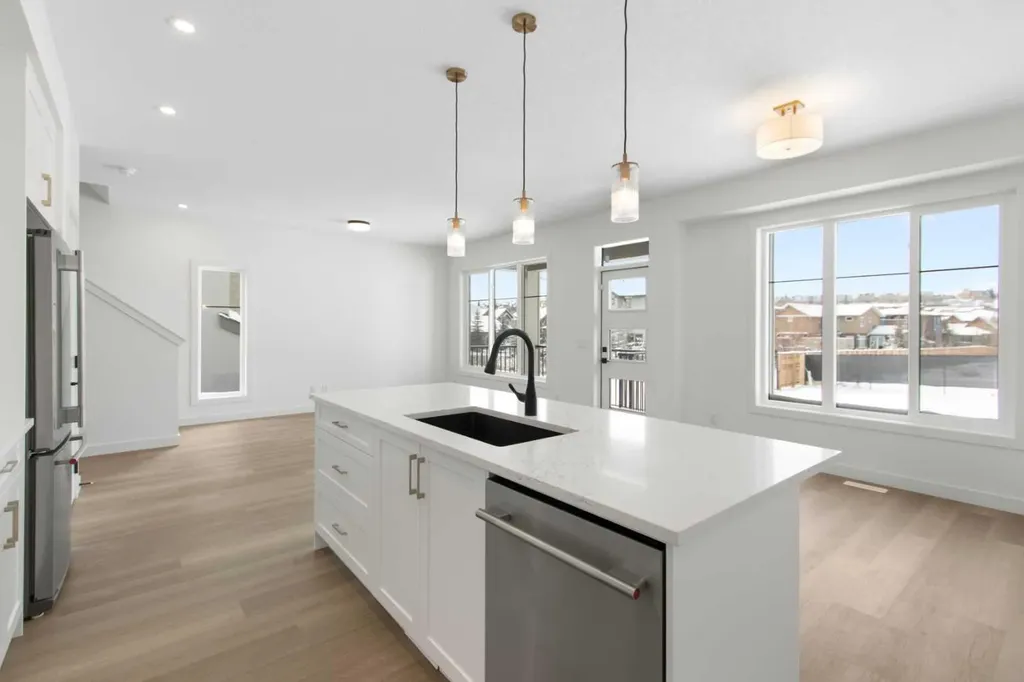 2235 81st Street SW Calgary AB T3H 6M4