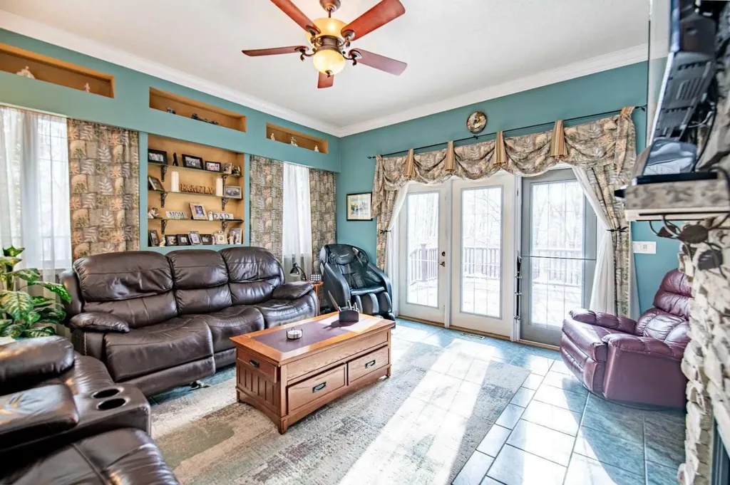 295 Jarvis Glen Close Jarvis Bay AB T4S 1R8