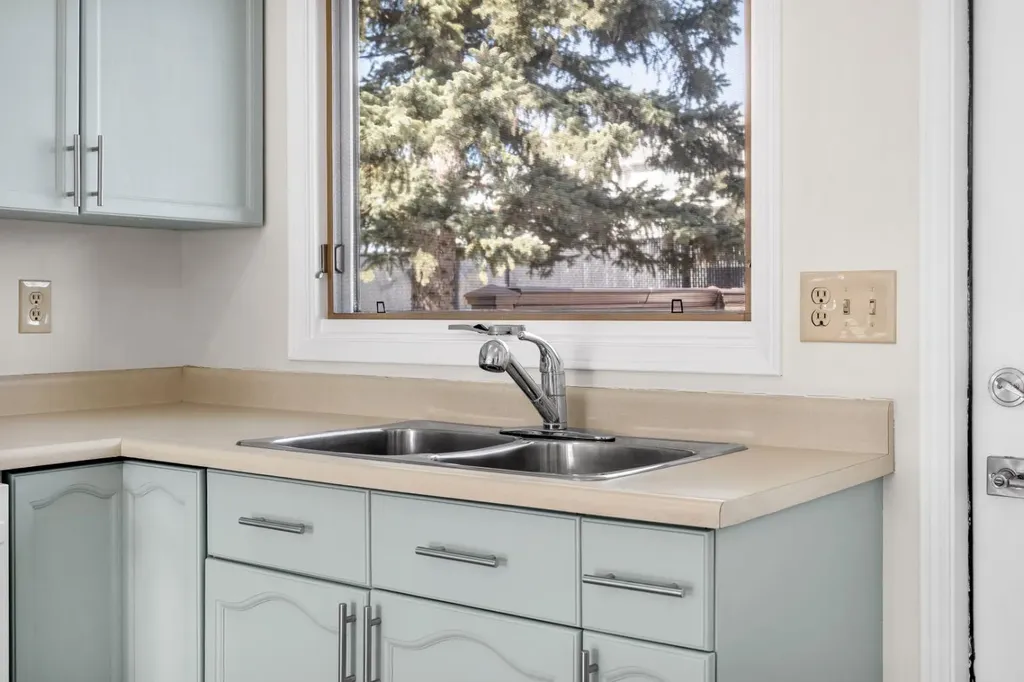 2640 Dovely Court SE Calgary AB T2B3G6