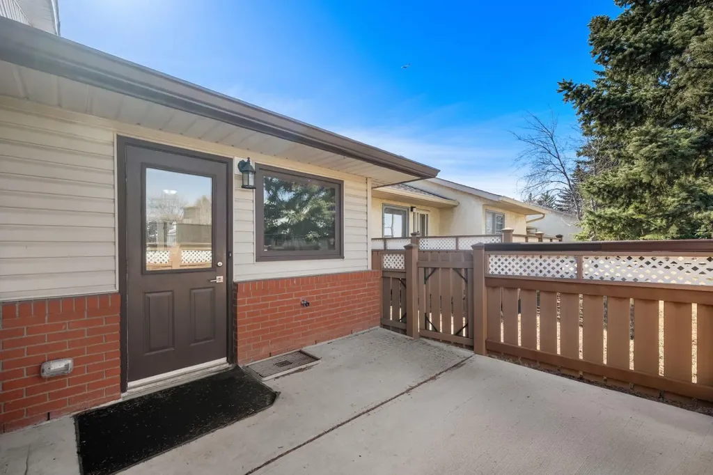 2640 Dovely Court SE Calgary AB T2B3G6