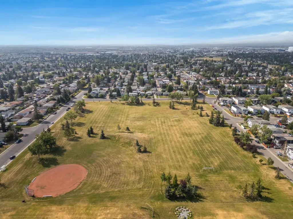 2640 Dovely Court SE Calgary AB T2B3G6