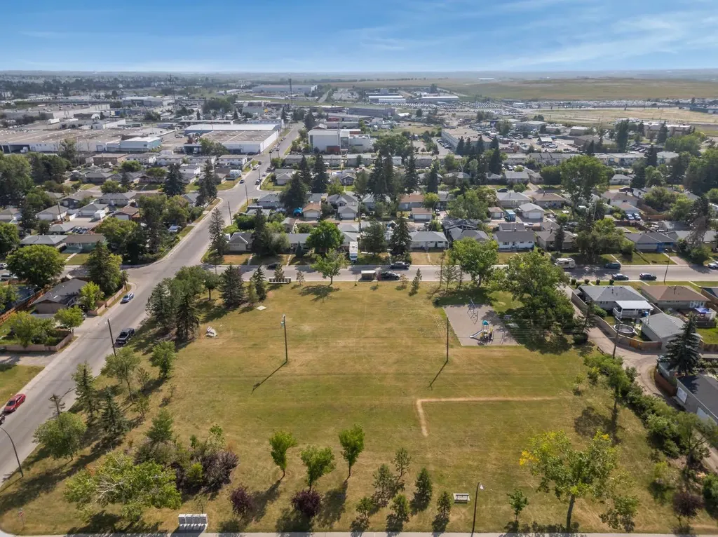 2640 Dovely Court SE Calgary AB T2B3G6