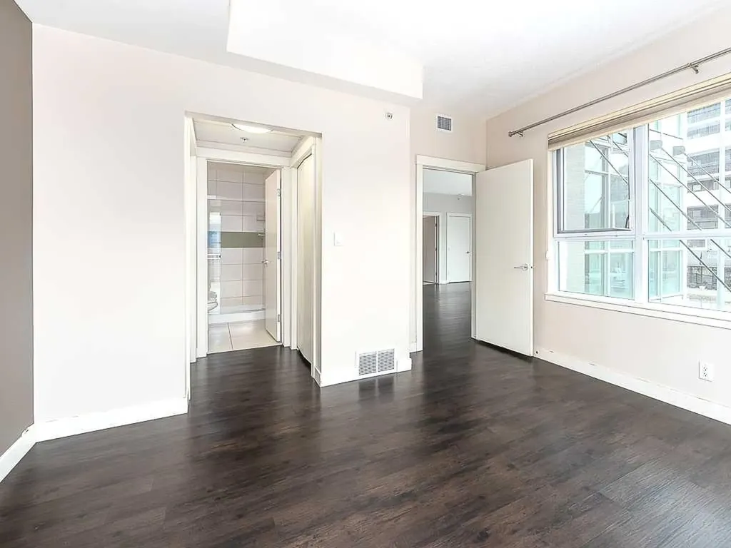 788 12 Avenue SW Calgary AB T2R 0H1