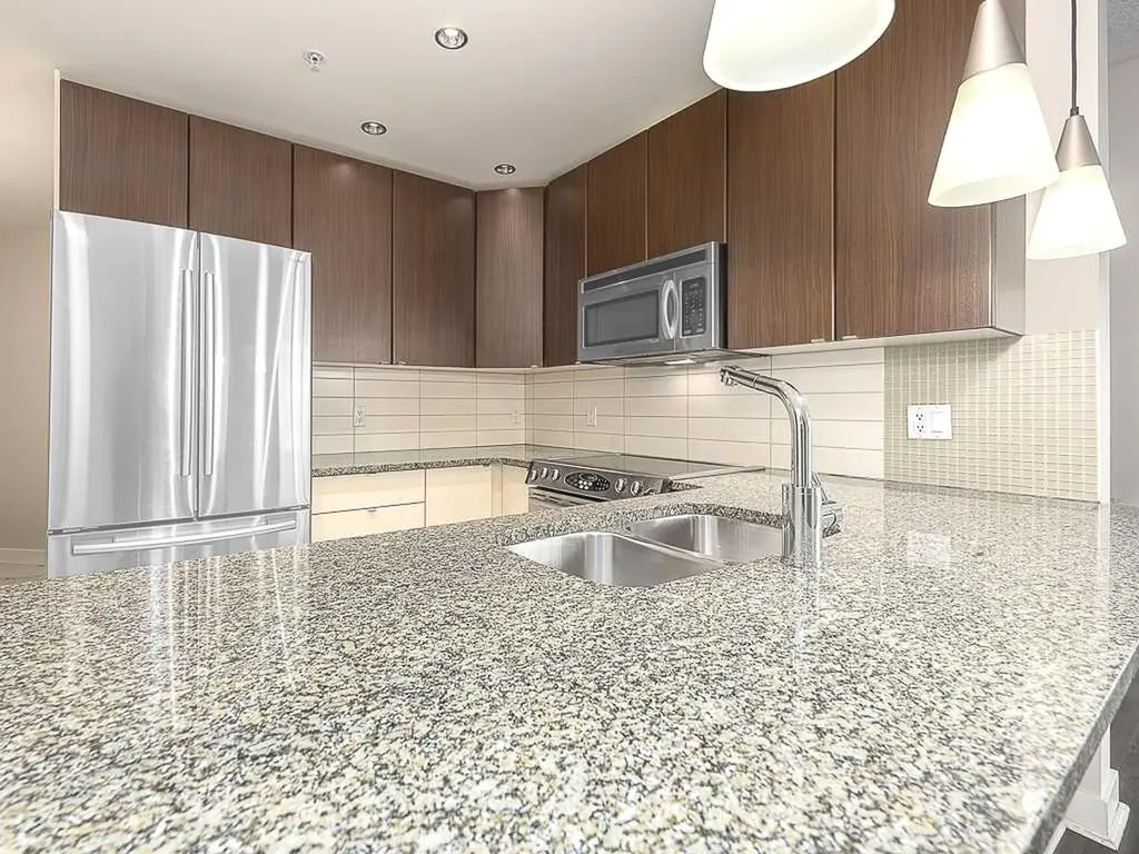 788 12 Avenue SW Calgary AB T2R 0H1