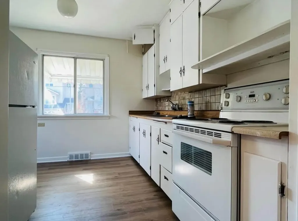 428 32 Avenue NW Calgary AB T2M 2P9