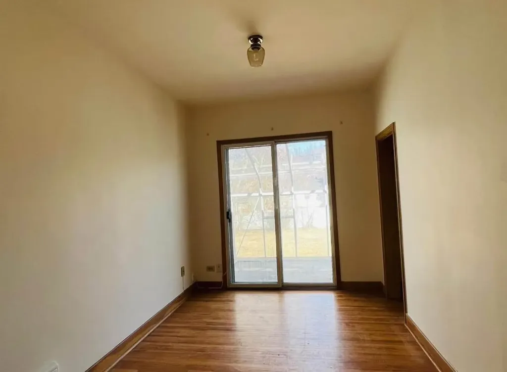 428 32 Avenue NW Calgary AB T2M 2P9