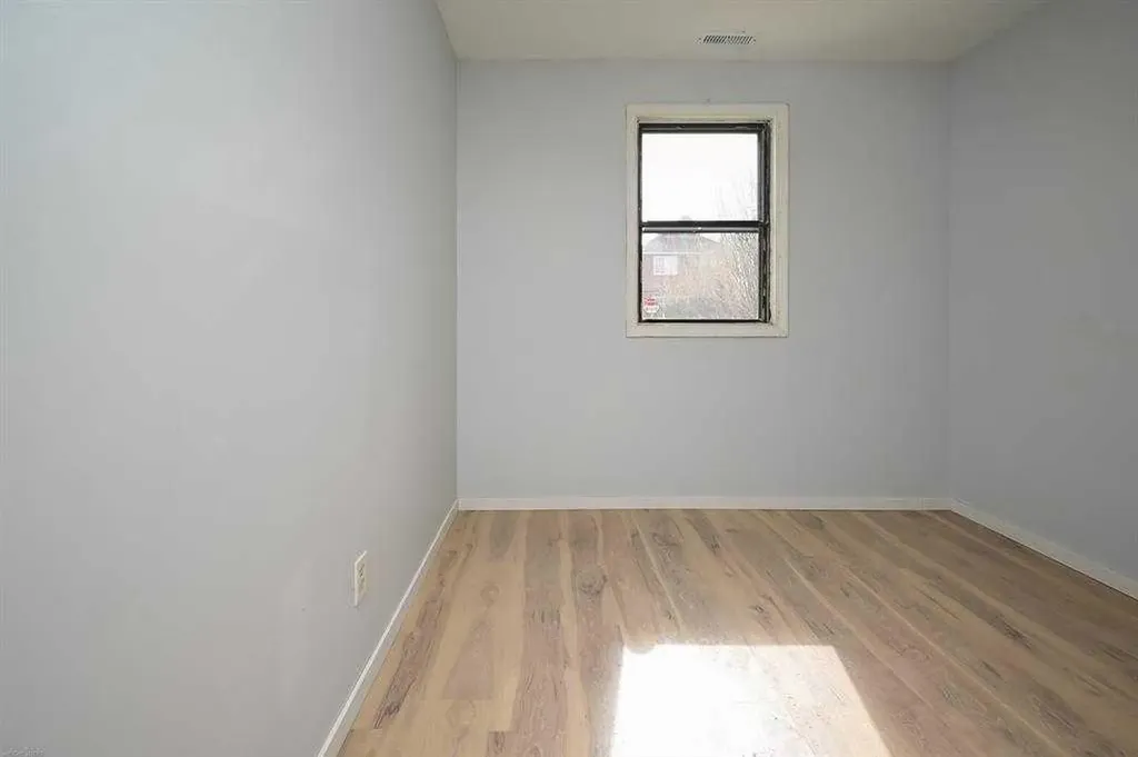 1024 18 Avenue SE Calgary AB T2J 1L6