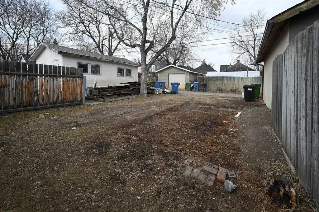 1024 18 Avenue SE Calgary AB T2J 1L6